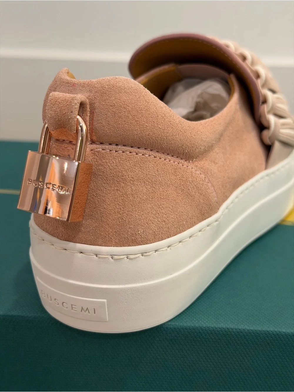Buscemi blush pink
